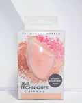 Real Techniques Miracle Powder Sponge